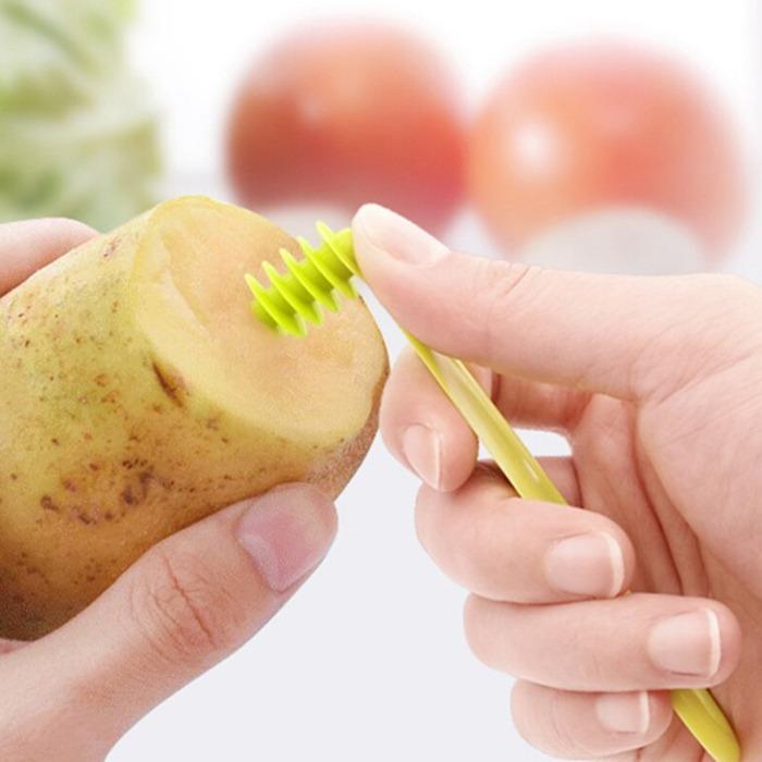 Kitchen Plastic Vegetables Spiral Cutter  Spiral Knife  Spiral Screw Slicer
