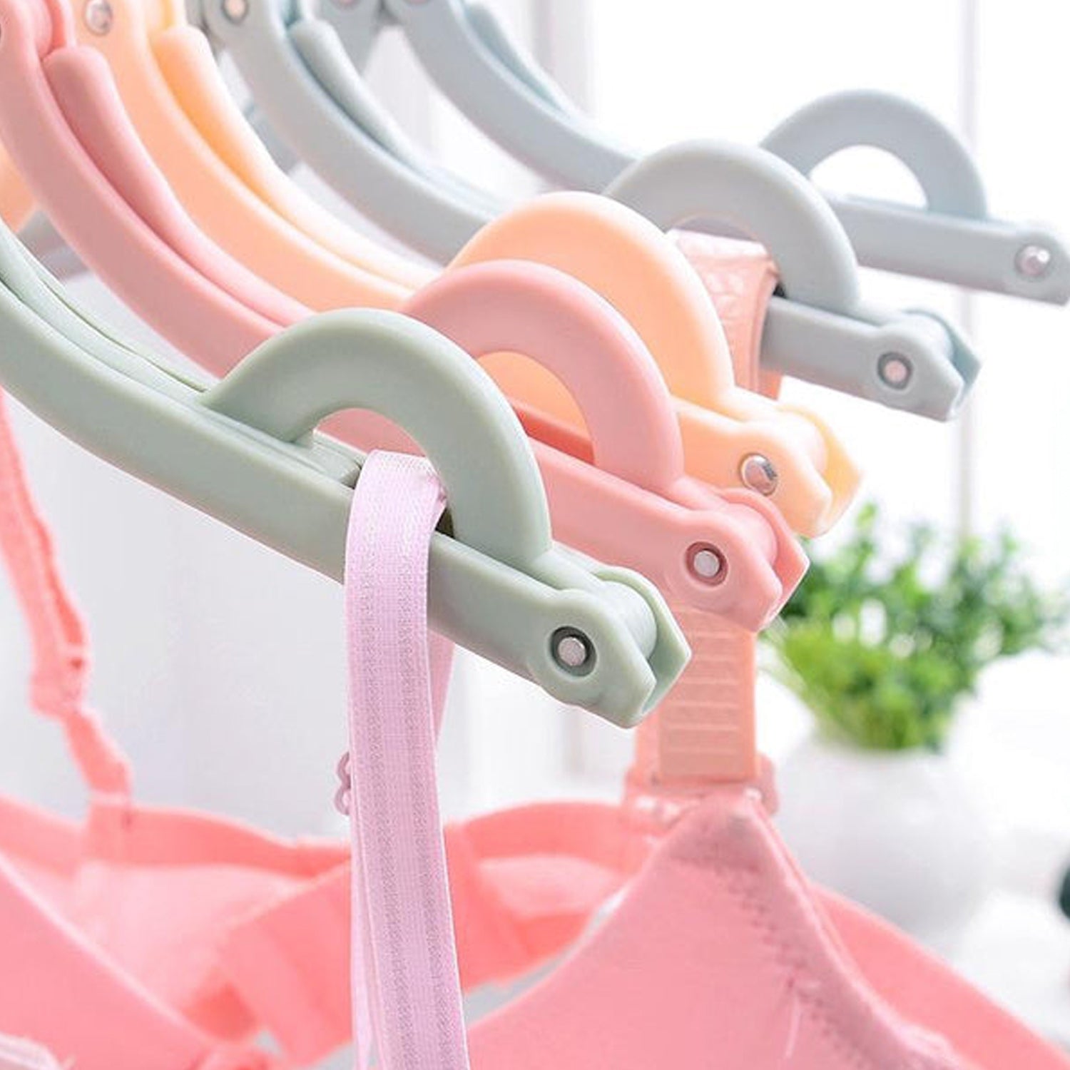 Travel Hangers With Clips Portable Folding Clothes Hangers For Scarves Suits Trousers Pants Shirts Socks Underwear Travel Home Foldable Clothes Drying Rack