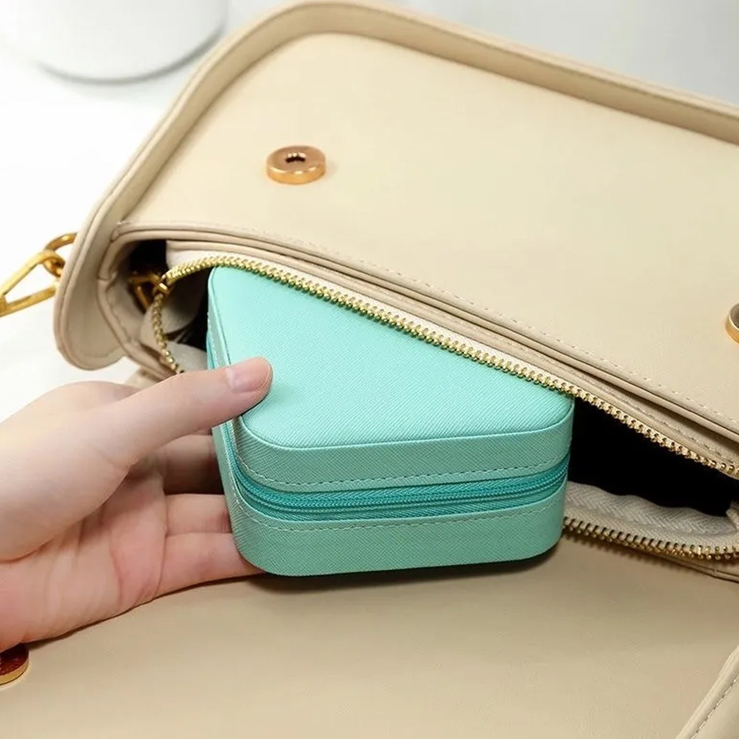 Jewellery Box For Women Mini Portable Jewelry Box Organizer Leather  Display Holder Small Travel Jewellery Box For Girls Women Mother Daughte Travel Ring Pendant Earring Necklace Storage Case