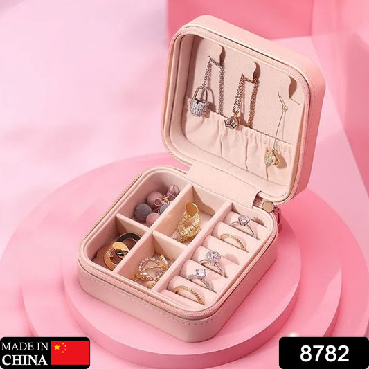 Jewellery Box For Women Mini Portable Jewelry Box Organizer Leather  Display Holder Small Travel Jewellery Box For Girls Women Mother Daughte Travel Ring Pendant Earring Necklace Storage Case