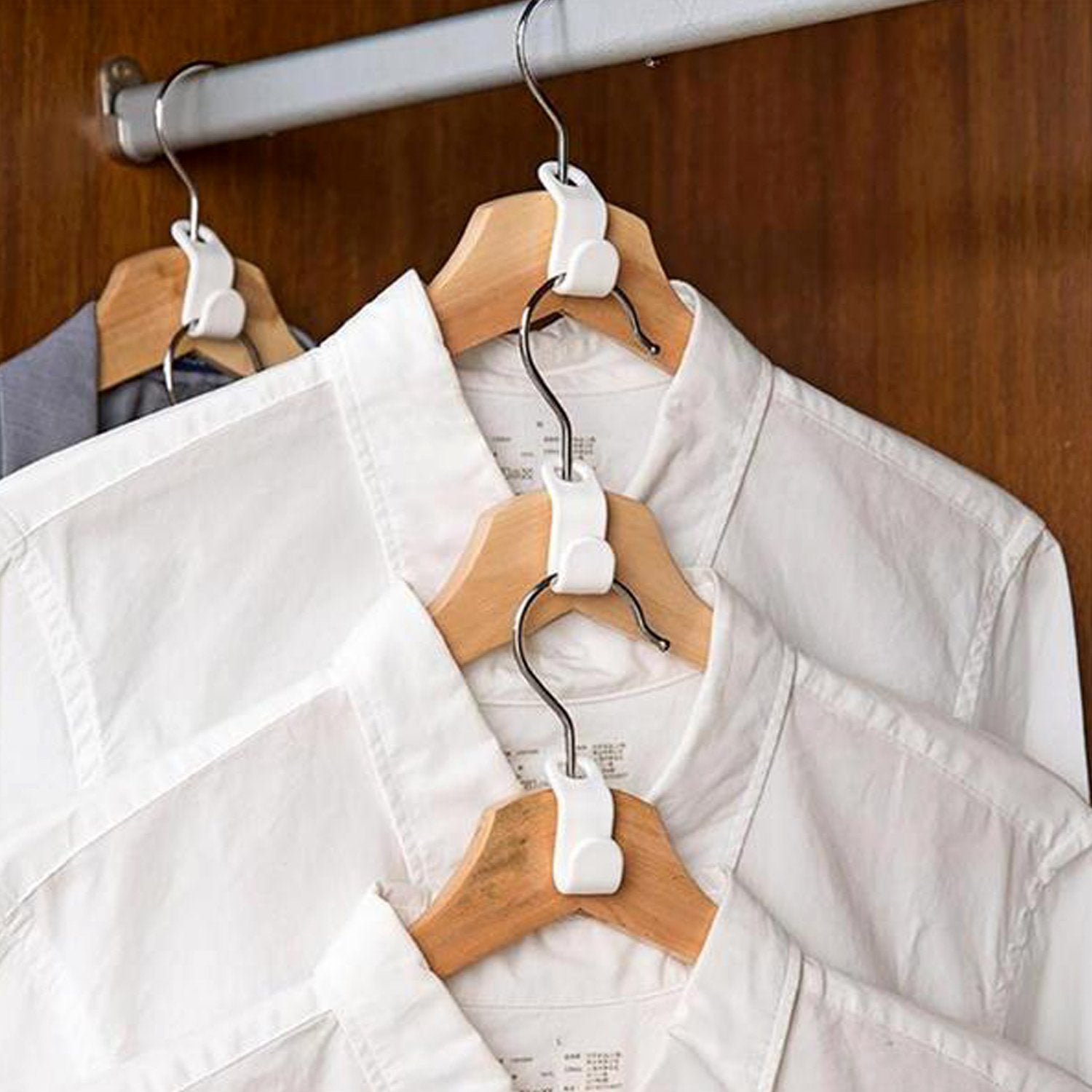 Plastic Clothes Hanger With Non-slip Pad