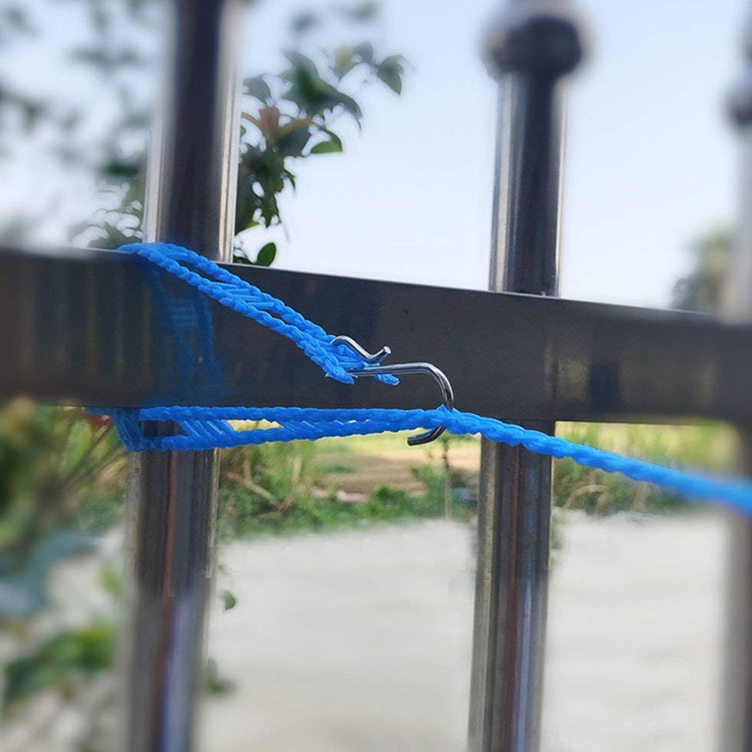 3 Meters Windproof Anti-slip Clothes Washing Line Drying Nylon Rope With Hooks Durable Camping Clothesline Portable Clothes Drying Line Indoor Outdoor Laundry Storage For Travel Home Use (3 Mtr.)